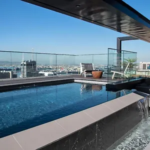 luxurious-1-bedroom-apartment.hotels-capetown.com/
